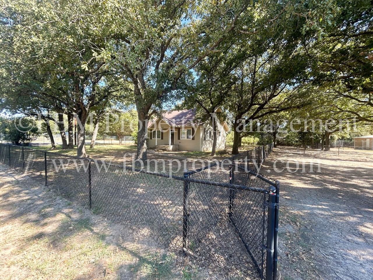 10693 S Fm 148 - Photo 2 of 21