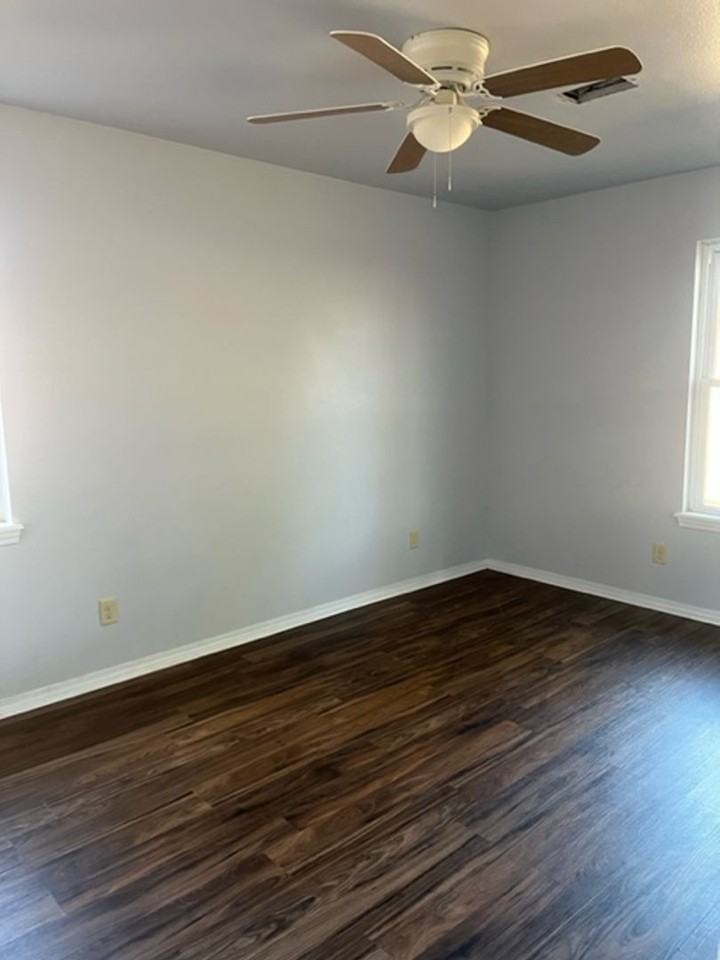 2701 Utica St - Photo 4 of 8