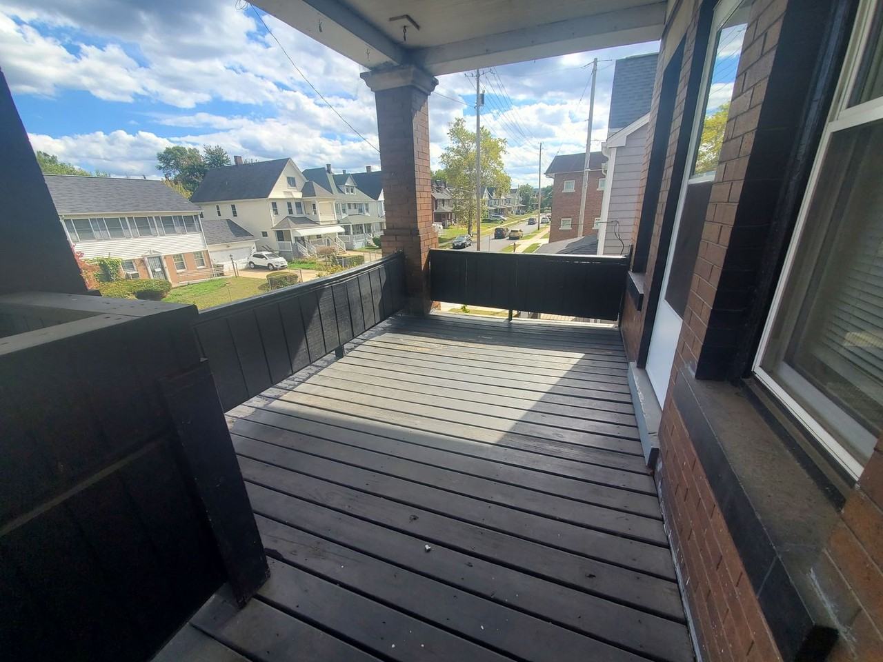 1446 E 4th St #4 - Photo 2 of 11