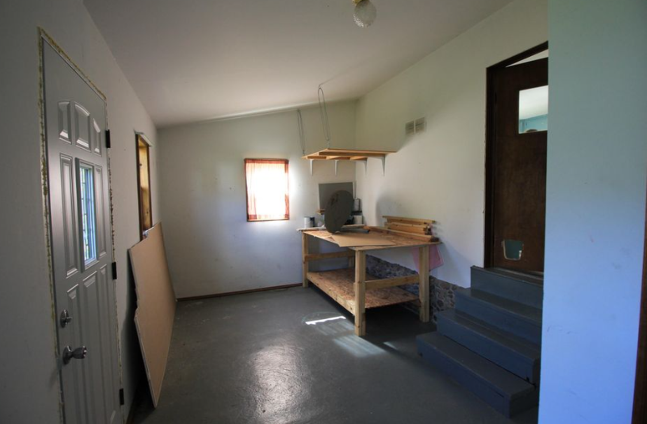 409 Austin St - Photo 3 of 17