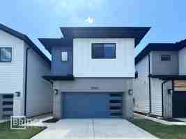 featured image of 33183 Oak Heights Pl