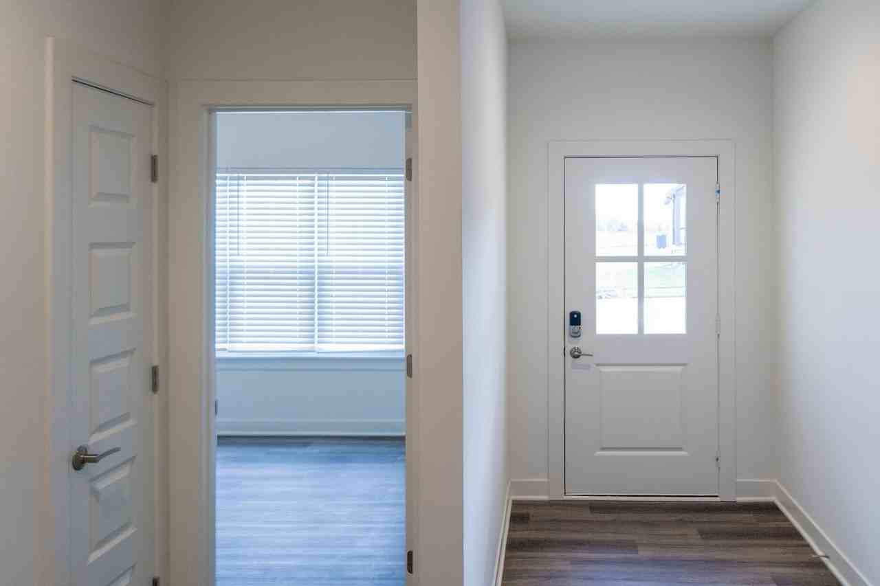 19613 200th St - Photo 4 of 40