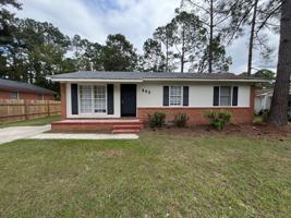 featured image of 903 Jamestown Dr
