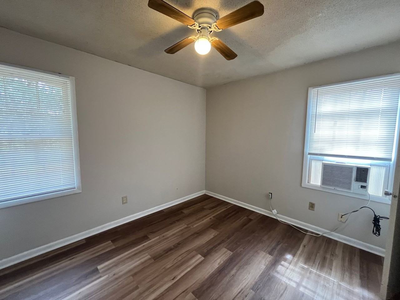 903 Jamestown Dr - Photo 6 of 6