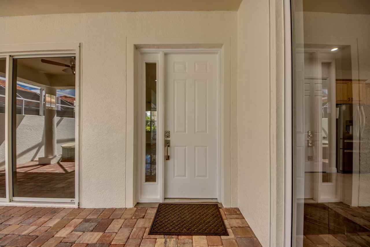 14021 Bently Circle - Photo 4 of 50