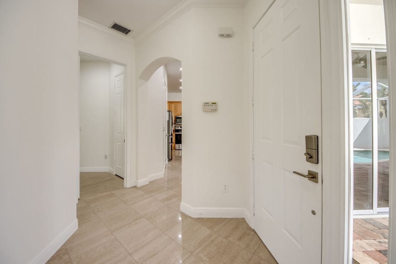 14021 Bently Circle - Photo 5 of 50