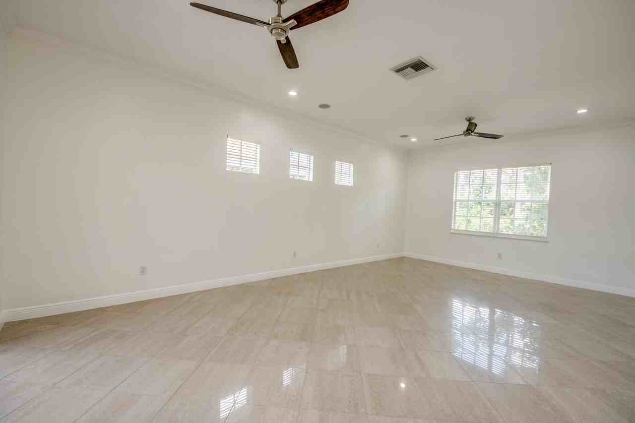 14021 Bently Circle - Photo 7 of 50