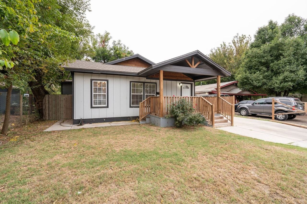 802 Se 50th St - Photo 2 of 39