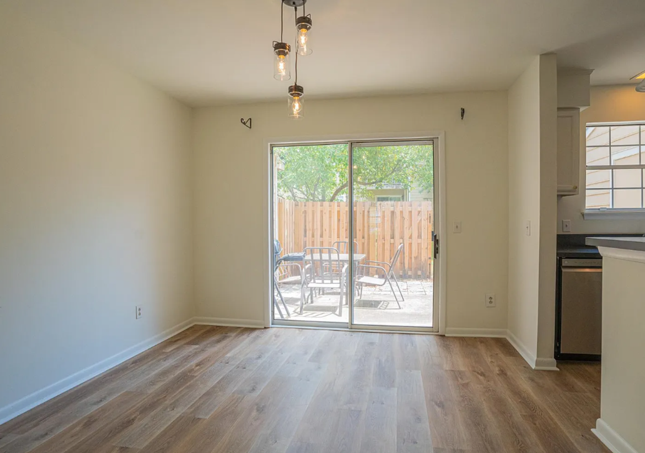 3276 Heathstead Pl - Photo 4 of 19