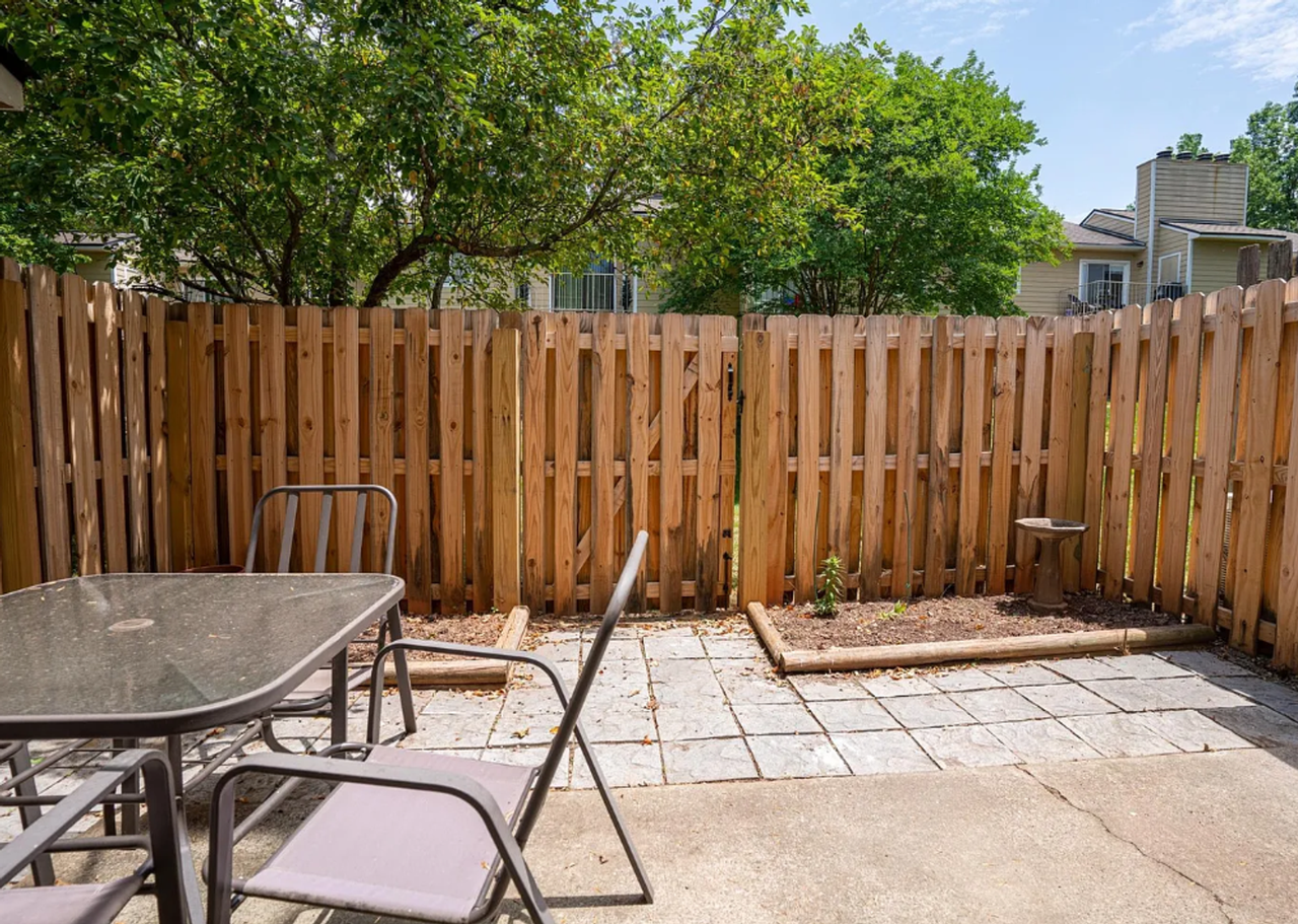 3276 Heathstead Pl - Photo 5 of 19