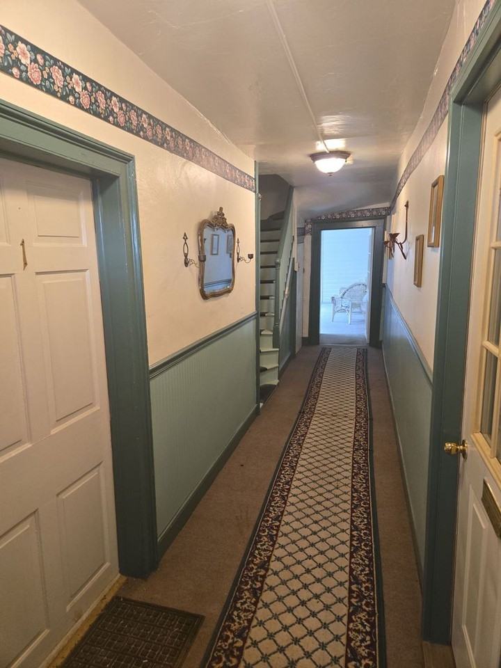 106 S Main St - Photo 4 of 8