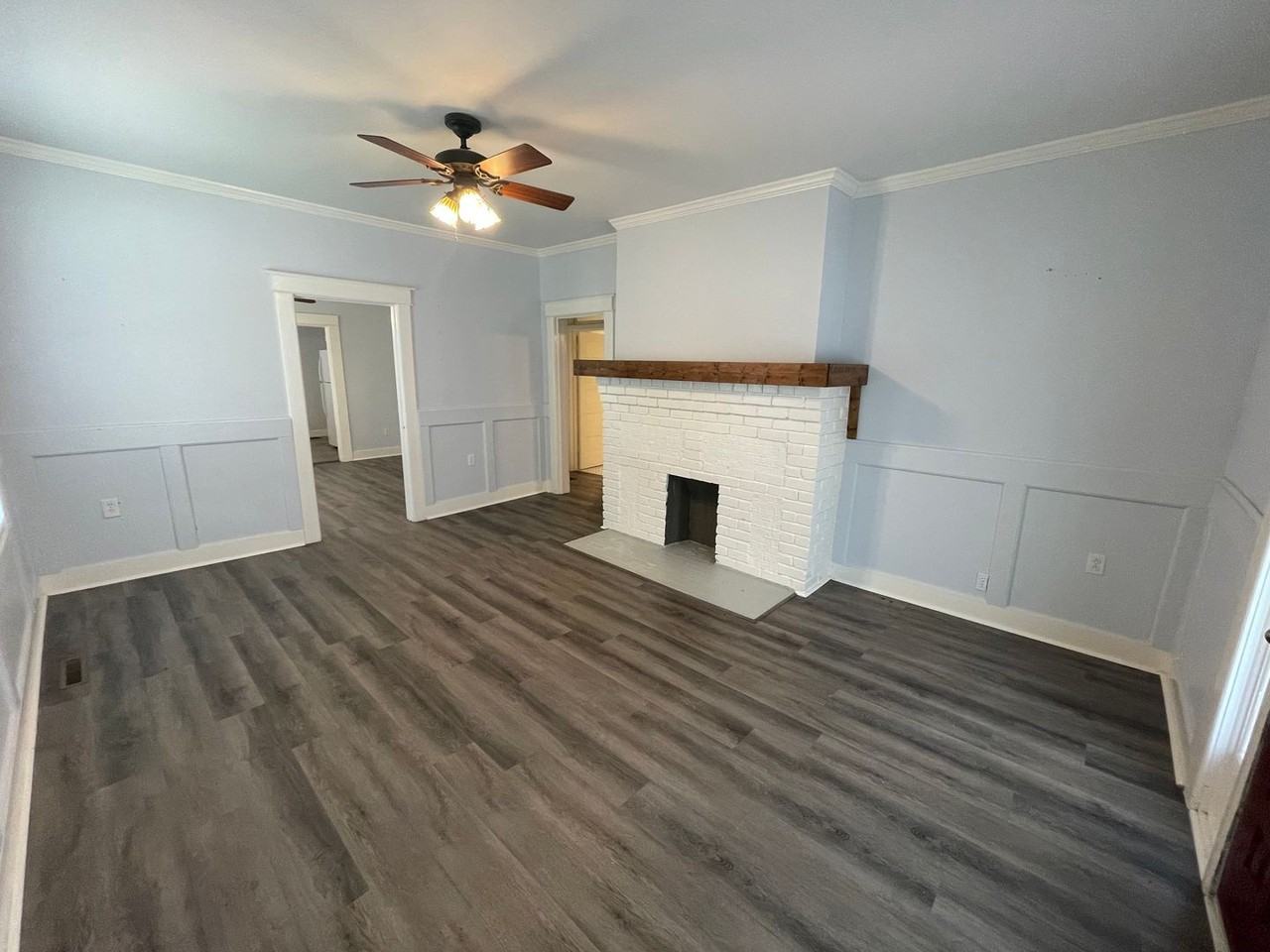 1103 E 2nd Ave Se - Photo 5 of 27