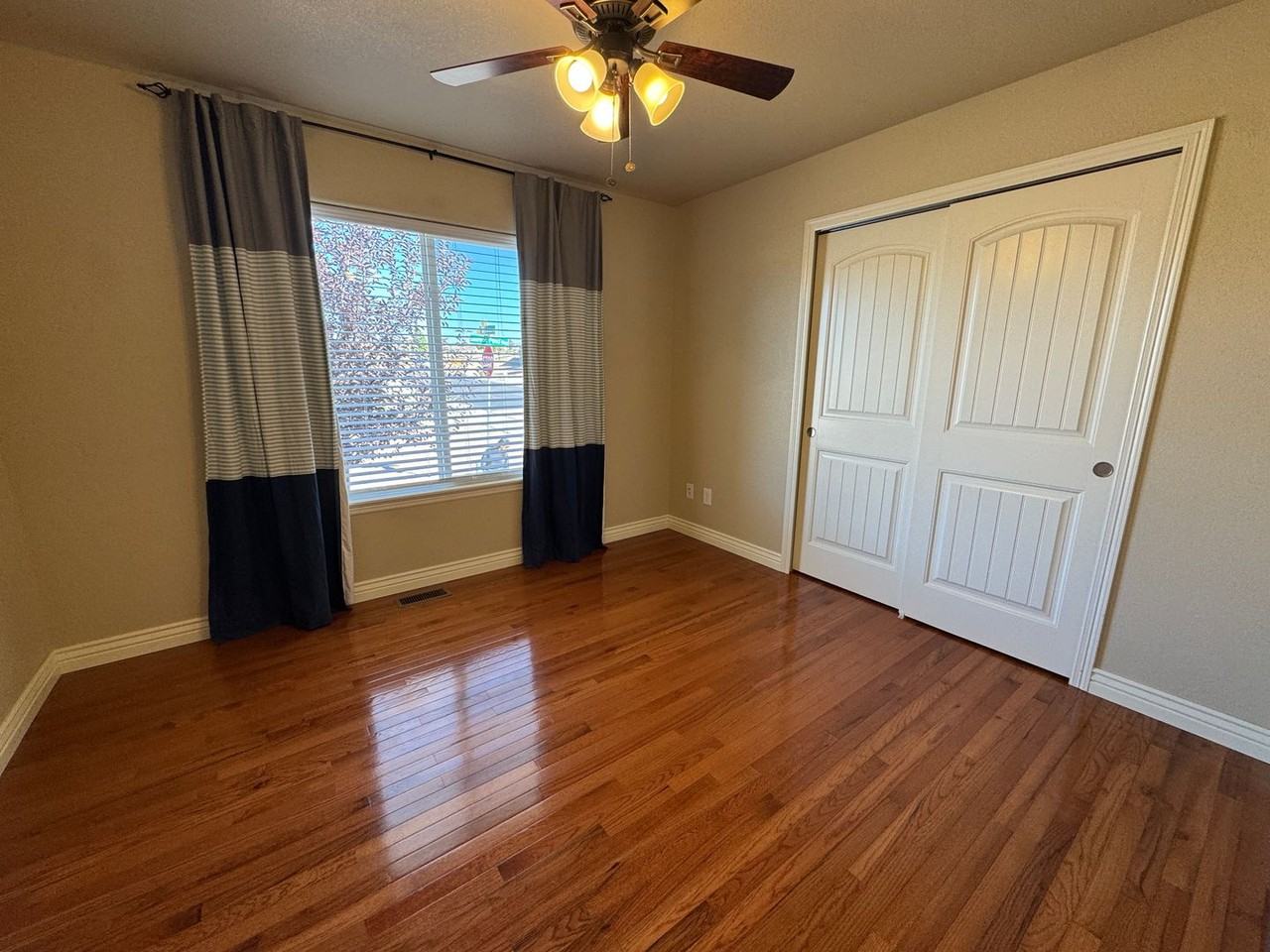977 Salmon Pond Way - Photo 3 of 32