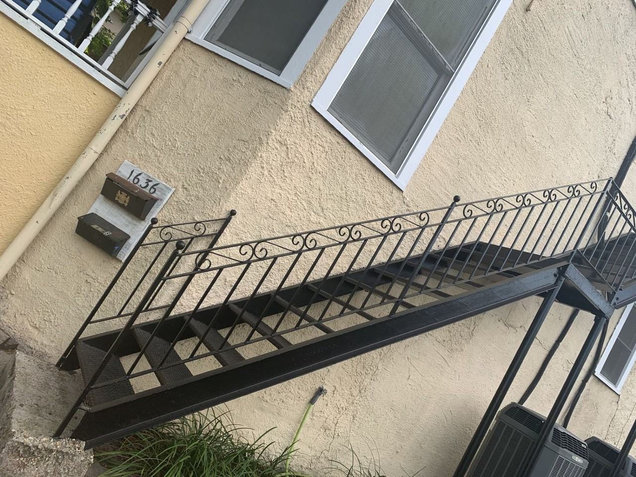 1636 Peniston St #B - Photo 3 of 14