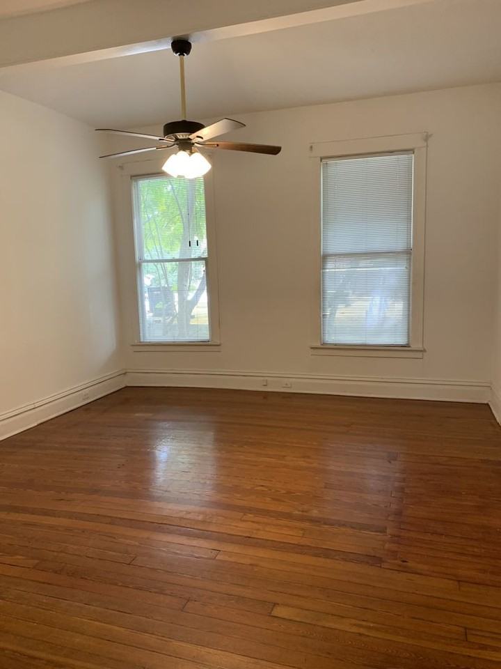 1636 Peniston St #B - Photo 4 of 14