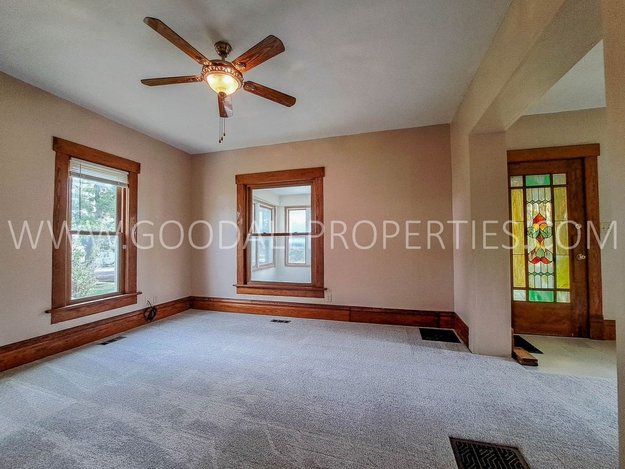 201 Locust St - Photo 2 of 15