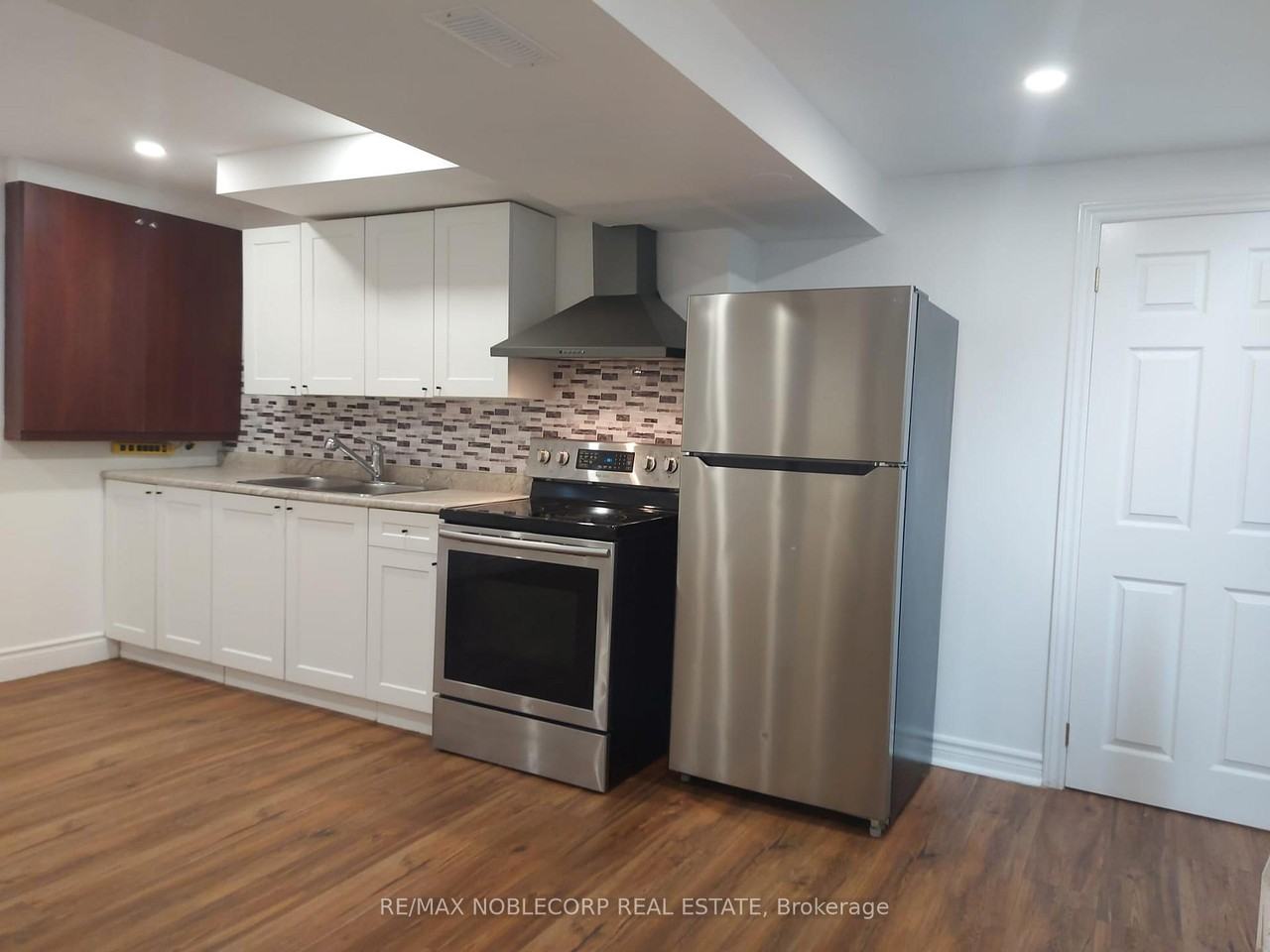 40 Gray Crescent #BSMT - Photo 2 of 10