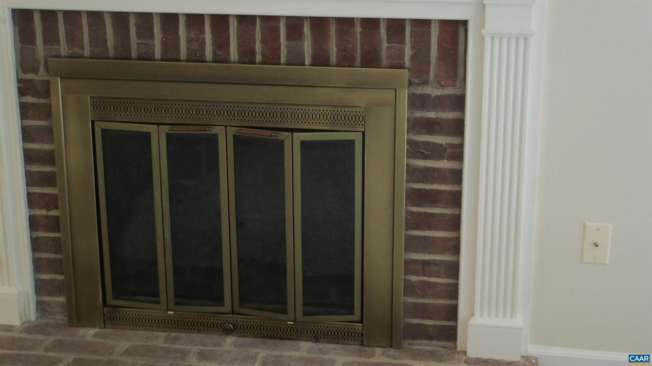 1675 Ravens Pl - Photo 3 of 19