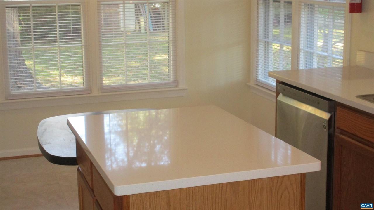 1675 Ravens Pl - Photo 4 of 19