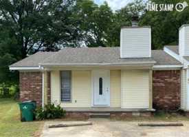 featured image of 109 N Park St