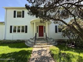 featured image of 4 Noonan Ln