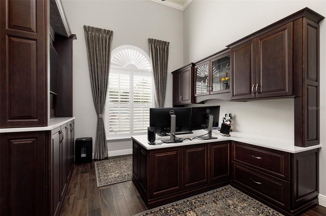 10605 Midview Ter - Photo 7 of 50