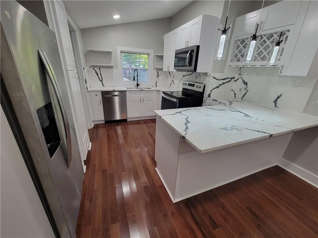 768 Fourth St - Photo 7 of 23