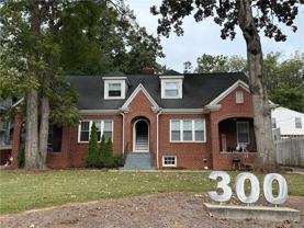 300 Forrest Ave - Photo 1 of 1