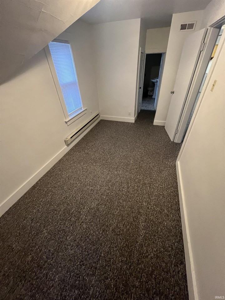 1214 Delaware Ave - Photo 4 of 6