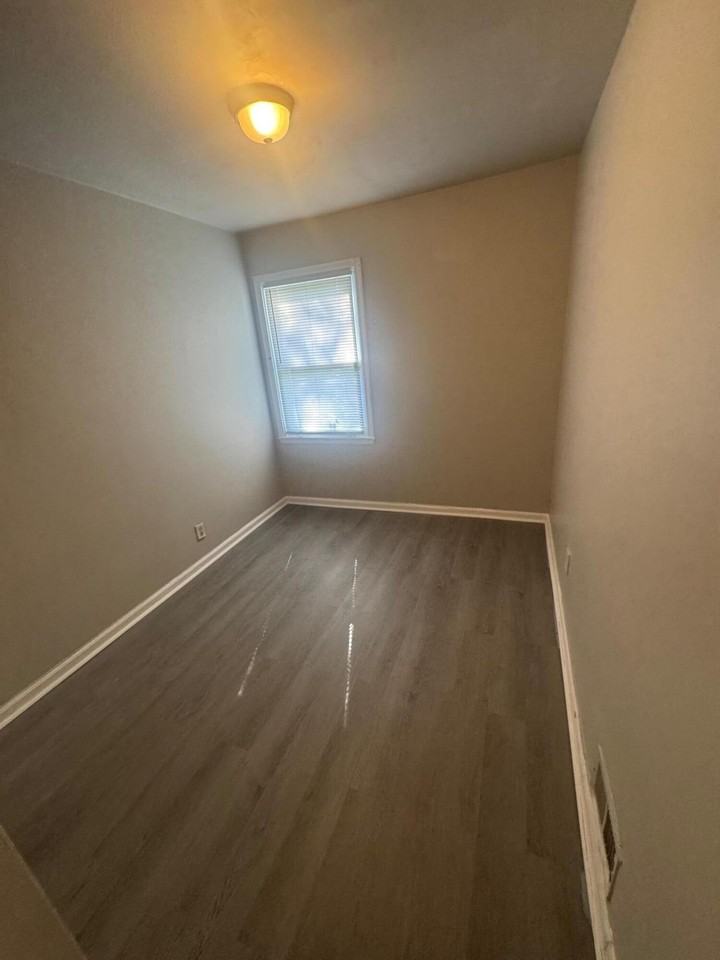 8442 Auburn Street - Photo 6 of 8