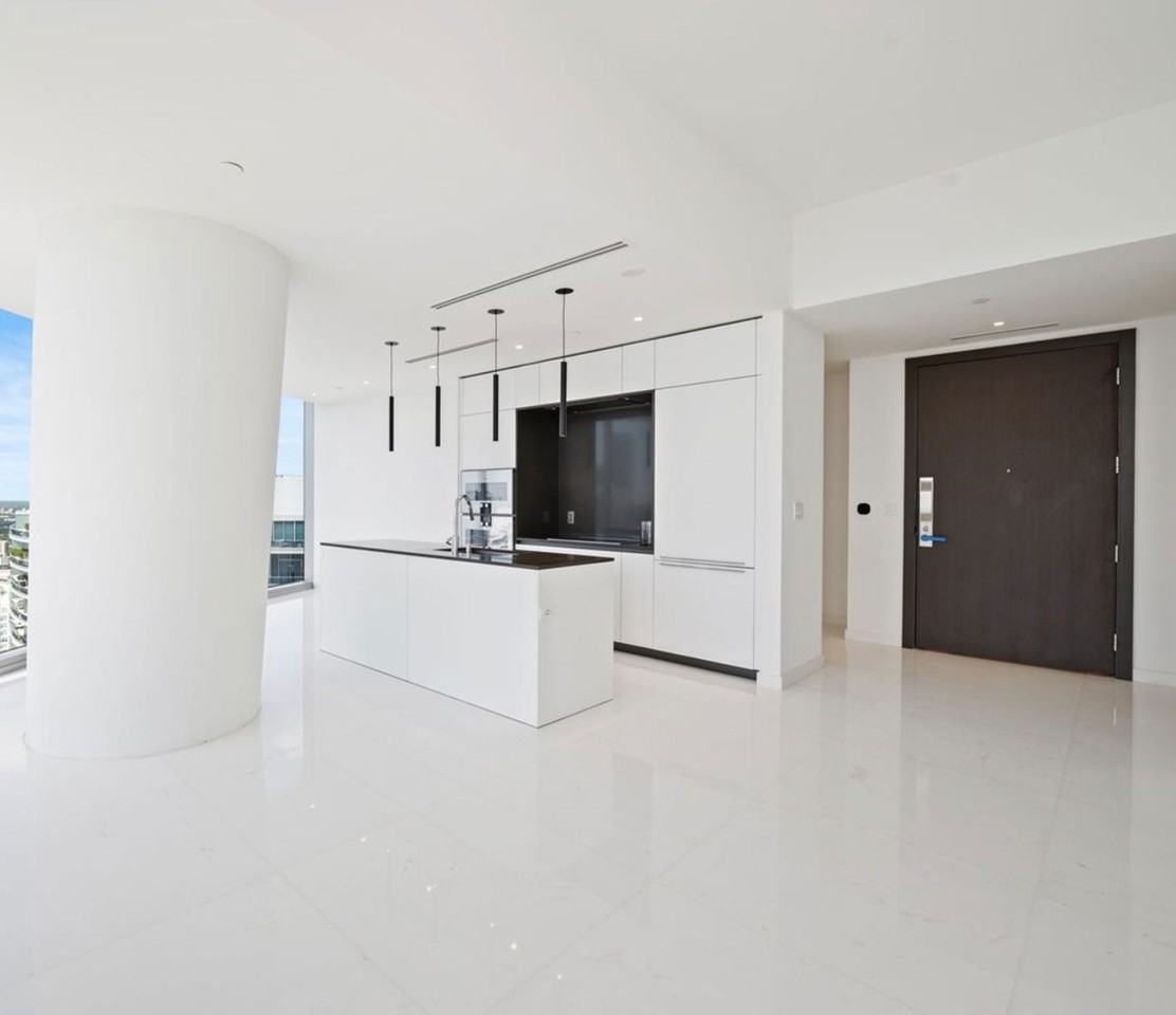 300 Biscayne Boulevard Way #5207 - Photo 2 of 8