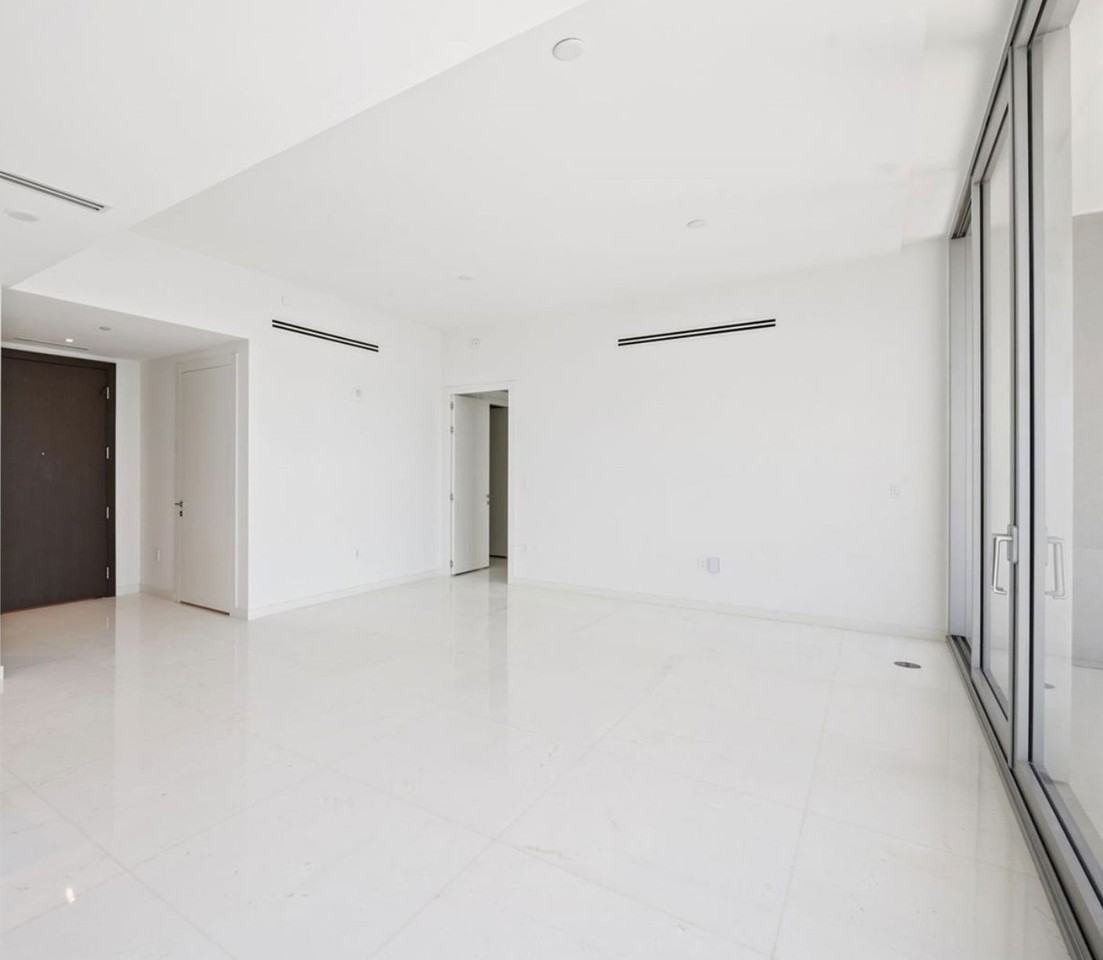 300 Biscayne Boulevard Way #5207 - Photo 6 of 8