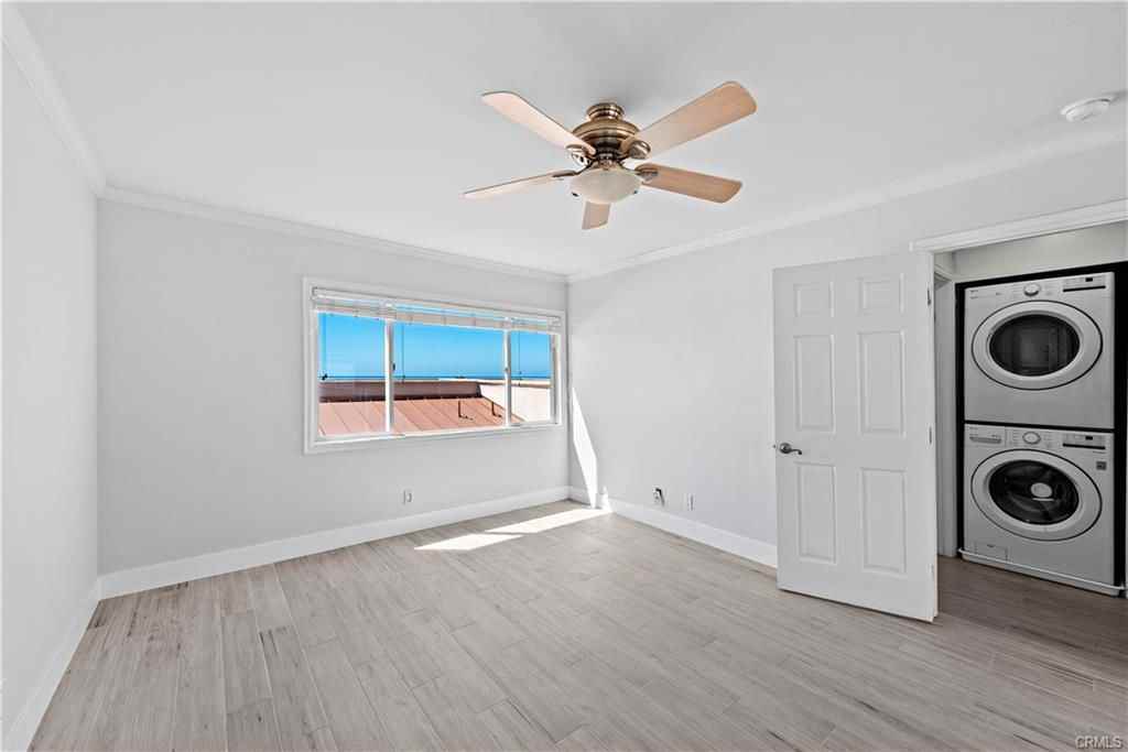 2037 S Coast Hwy #11 - Photo 5 of 8