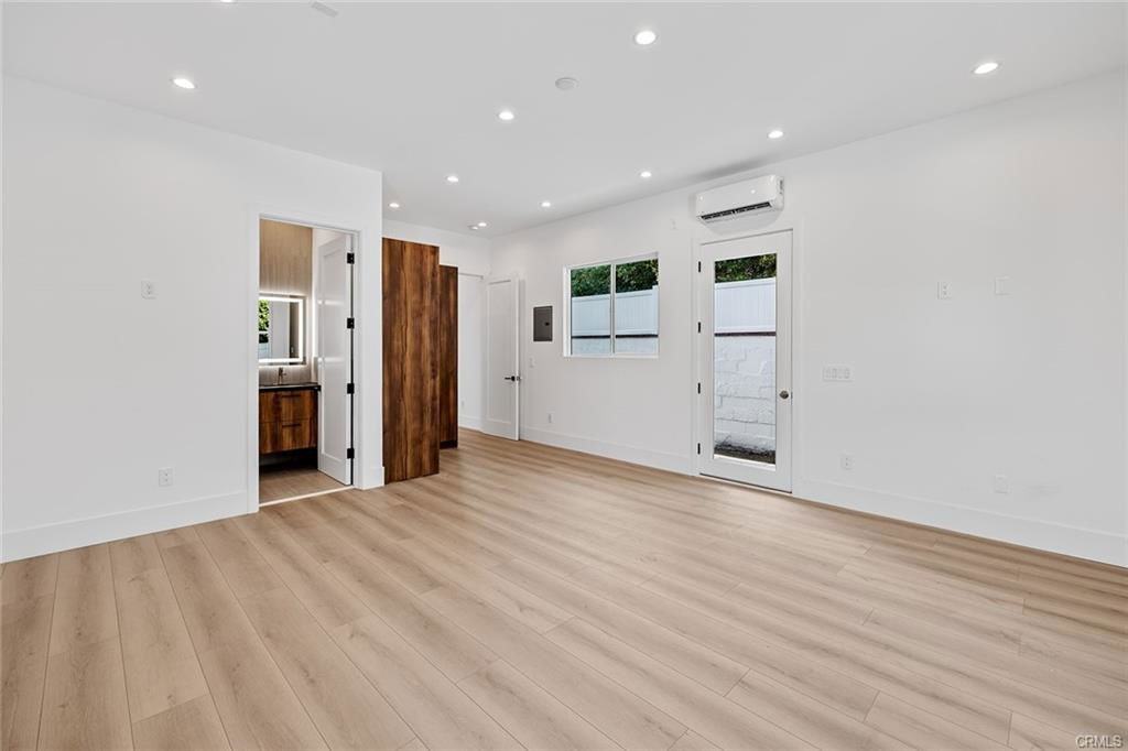 17175 Rayen St - Photo 4 of 8