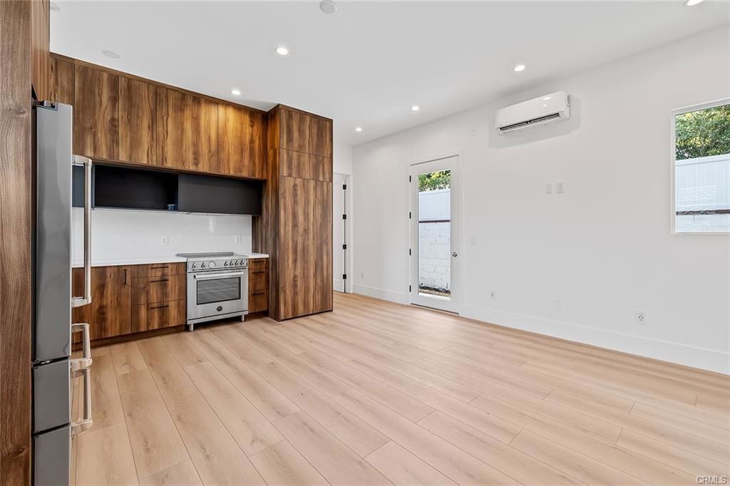 17175 Rayen St - Photo 7 of 8