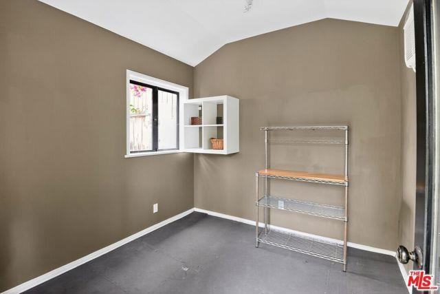 1114 Yale Dr - Photo 2 of 8
