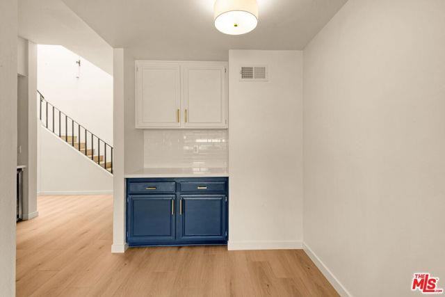 1566 Michael Lane - Photo 3 of 8