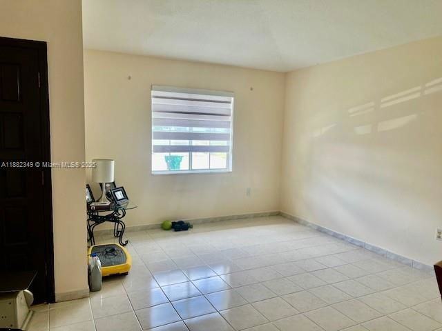 14351 Sw 168th Ter - Photo 2 of 8