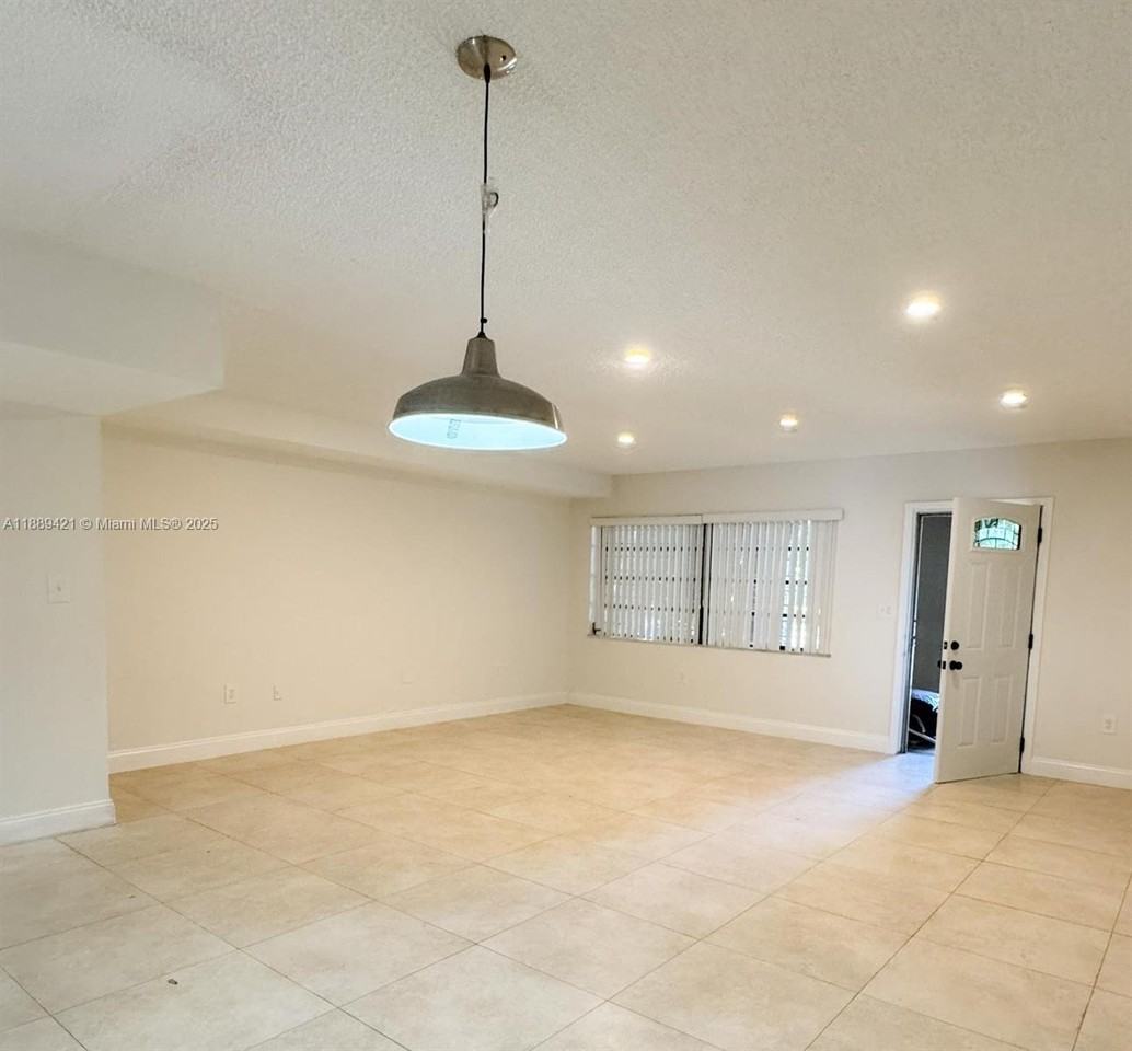 1925 Sans Souci Blvd #1925 - Photo 2 of 8