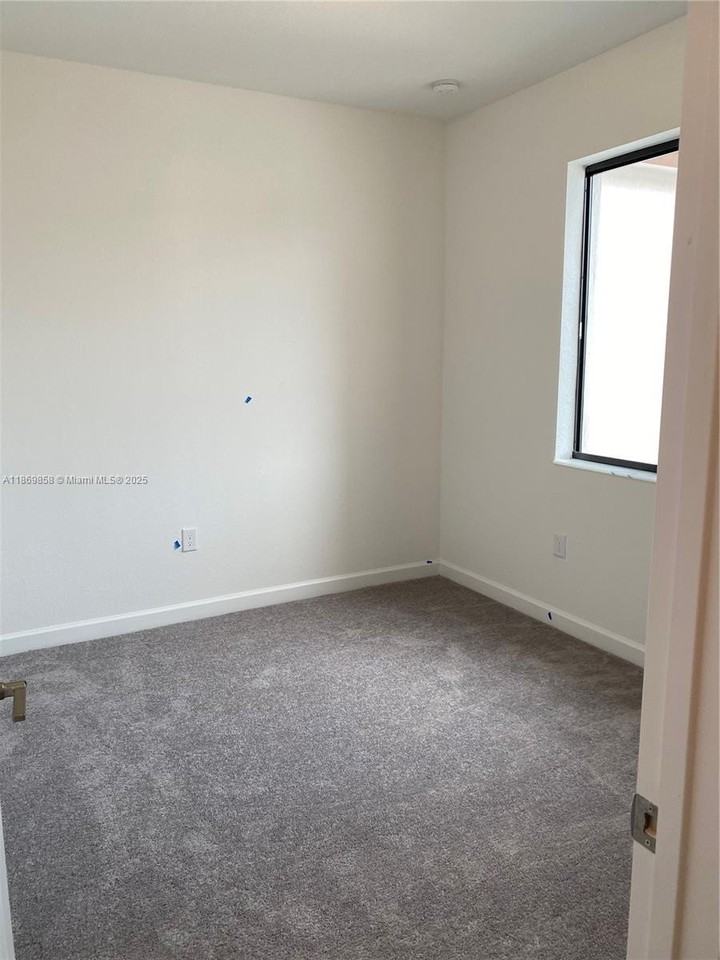 350 Northeast 208th Terrace - Photo 5 of 9