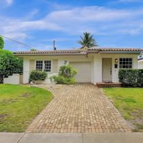 1402 Urbino Ave - Photo 1 of 1