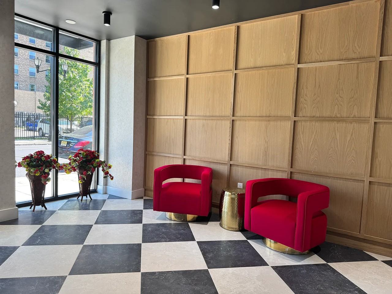 289 Halsey Street - Photo 6 of 24