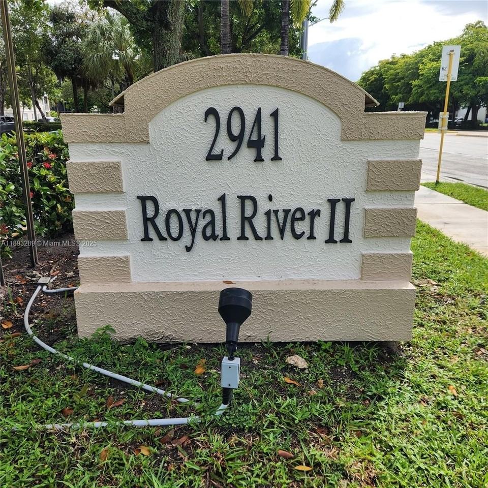 2941 Riverside Dr #102 - Photo 2 of 37