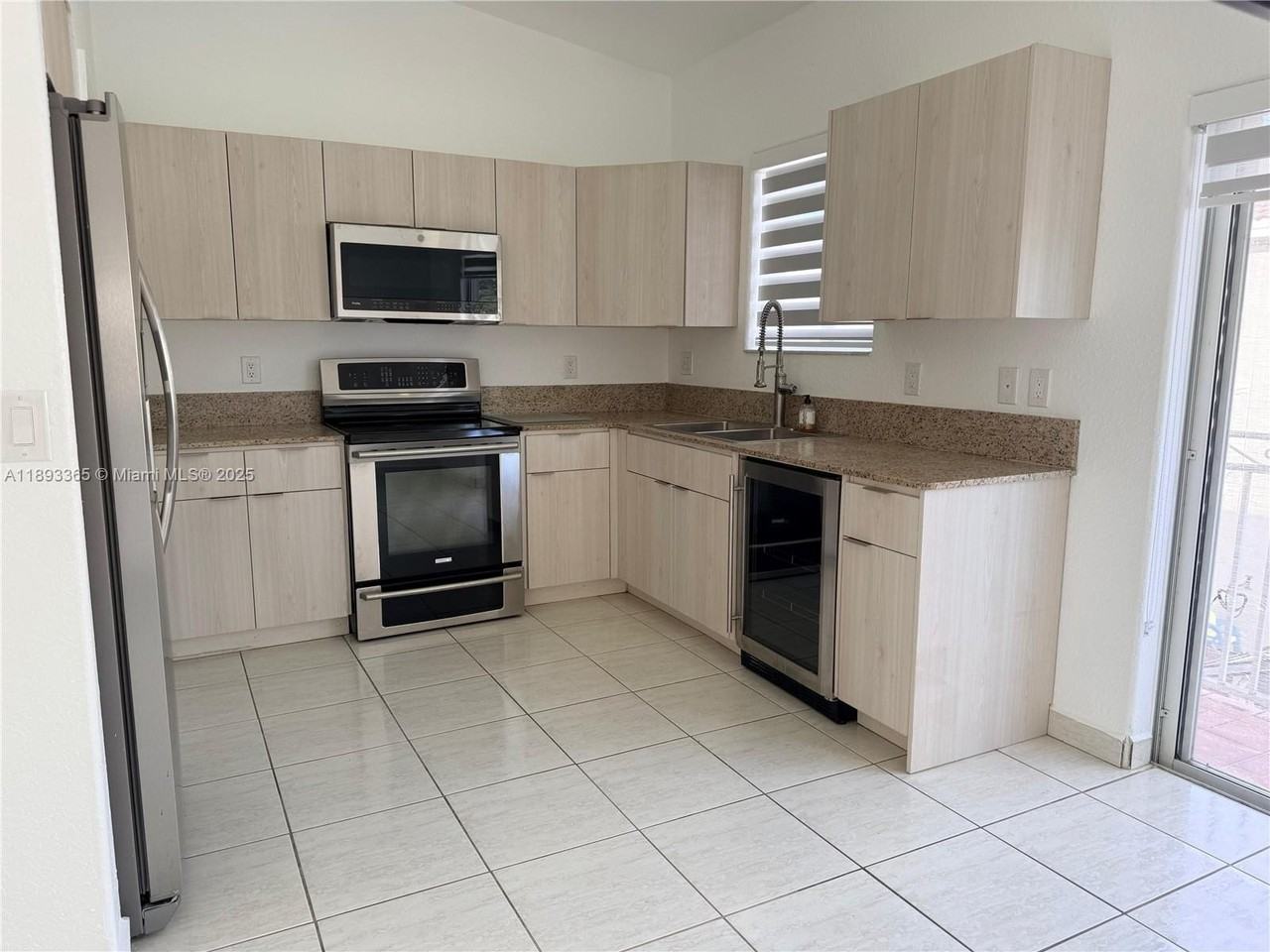 7221 Northwest 174th Terrace #202 - Photo 5 of 15