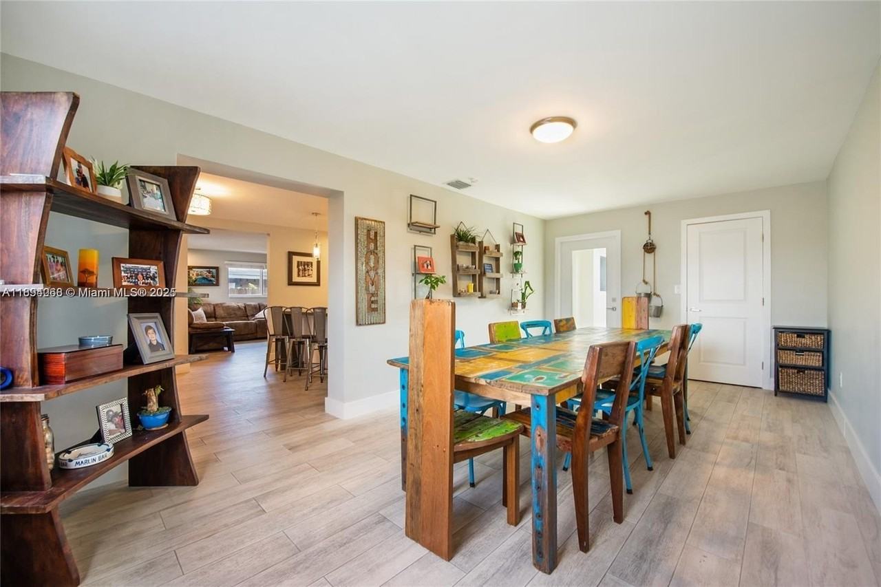 6560 Sw 26th St - Photo 6 of 12