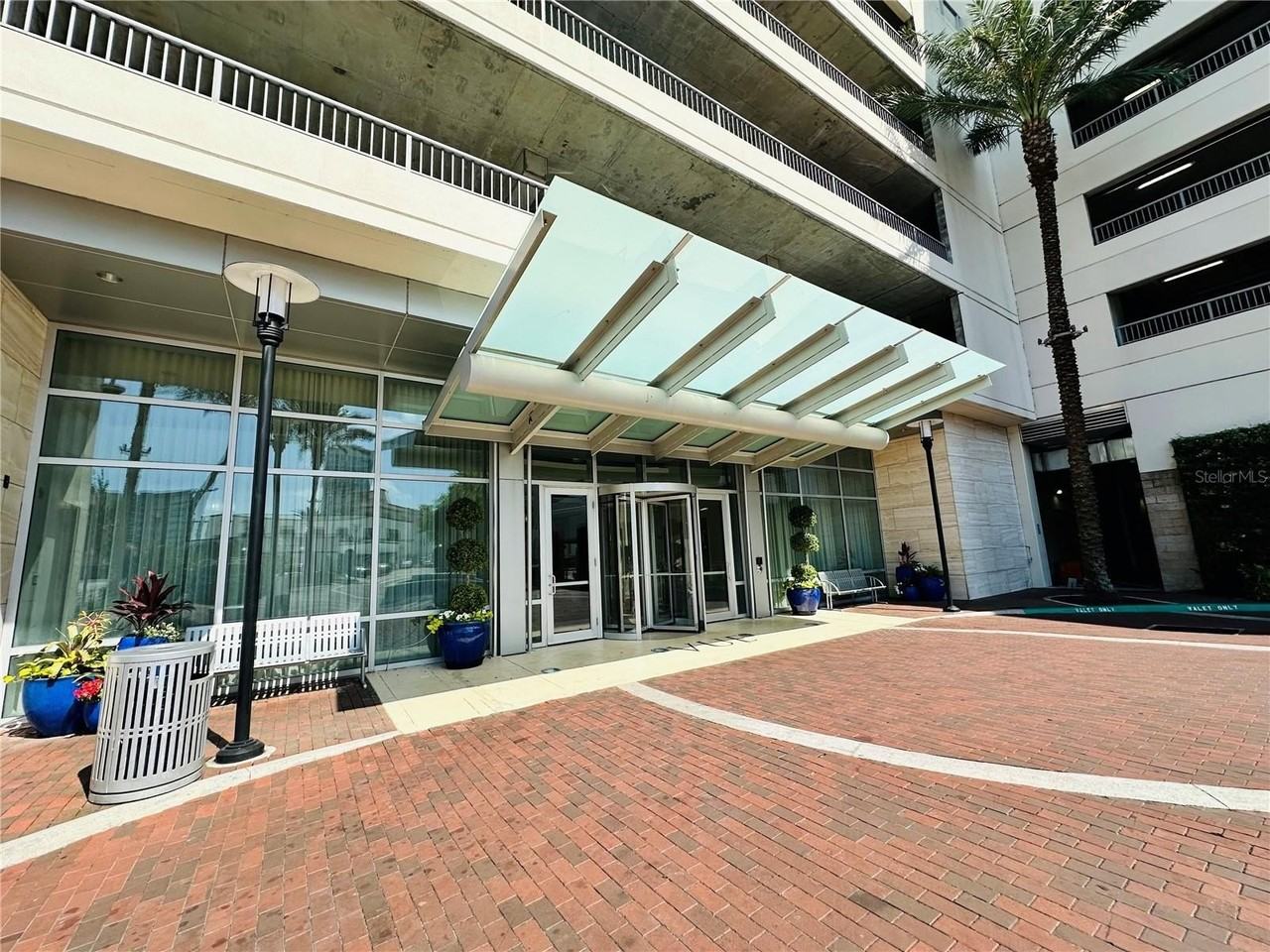 150 E Robinson St #2102 - Photo 7 of 50