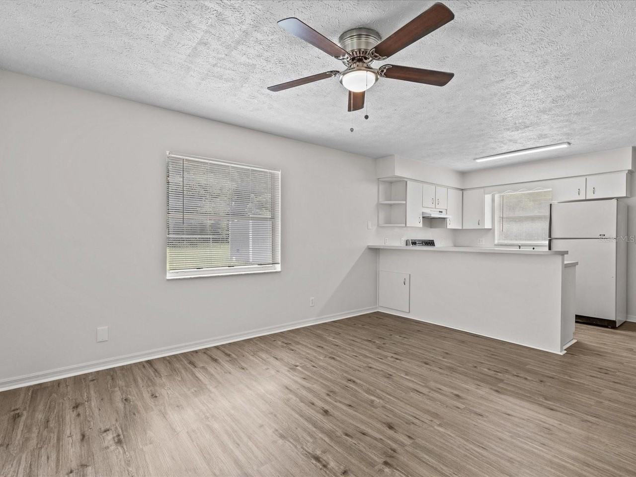 14080 Southeast 46th Court - Photo 6 of 28