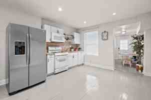 featured image of E Oliver St