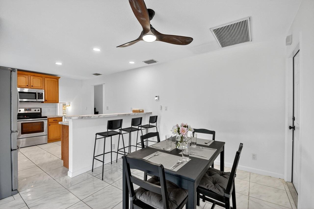 40th St - Photo 2 of 40