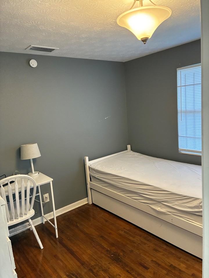 Martha Street - Photo 7 of 14